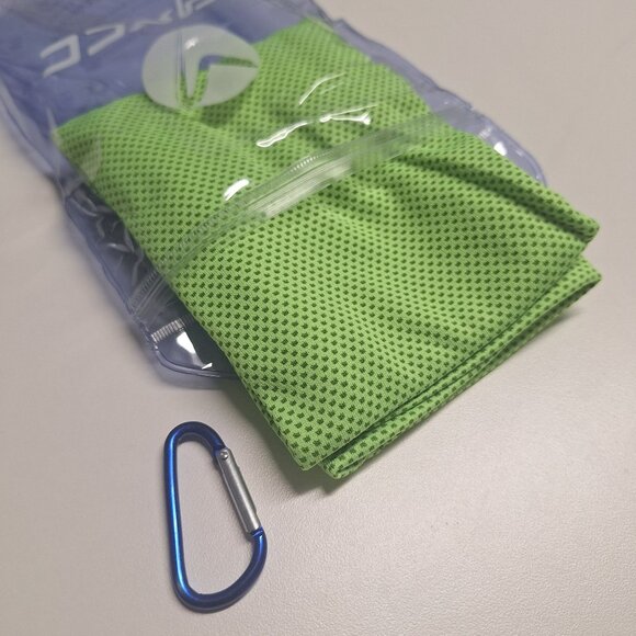 YQXCC Cooling Towel Carabiner Polyester Soft Lightweight Quick Dry Reusable Gree - Picture 1 of 5
